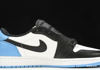 Retro CZ0790-104 Low OG UNC 1 Jordan 0524